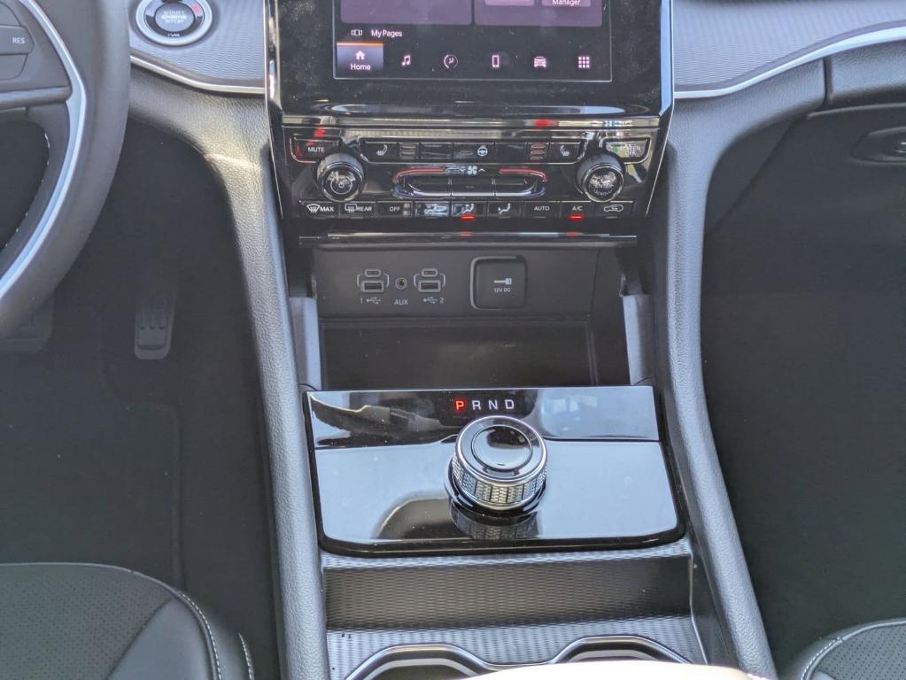 new 2025 Jeep Grand Cherokee car, priced at $38,730