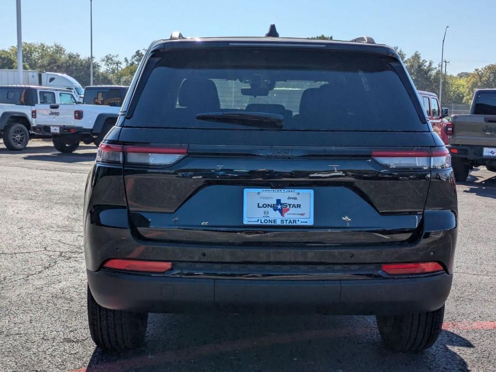 new 2025 Jeep Grand Cherokee car, priced at $38,730
