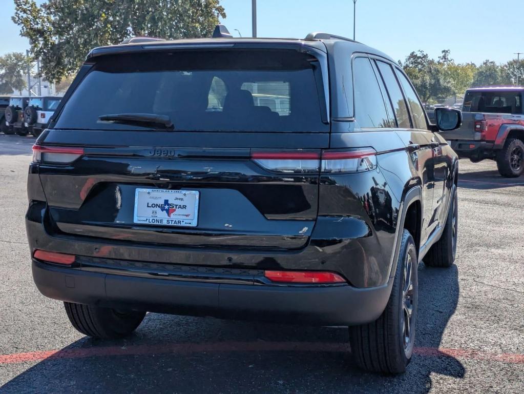 new 2025 Jeep Grand Cherokee car, priced at $38,730