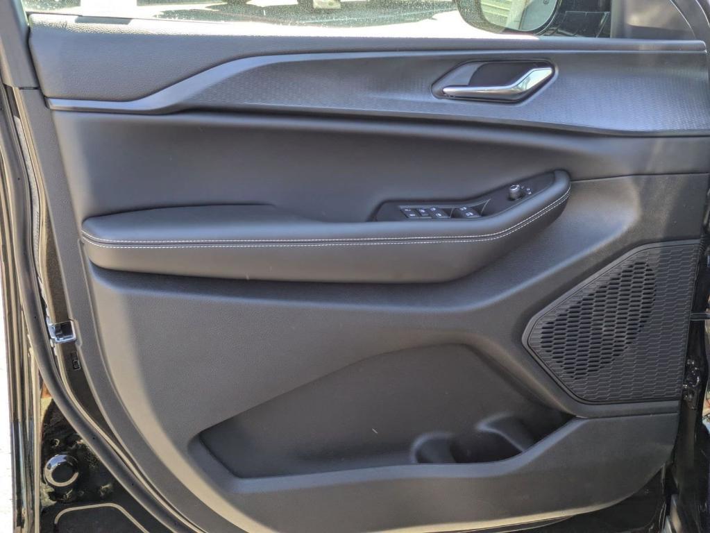 new 2025 Jeep Grand Cherokee car, priced at $38,730