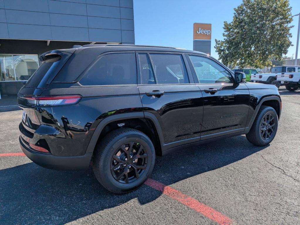 new 2025 Jeep Grand Cherokee car, priced at $38,730