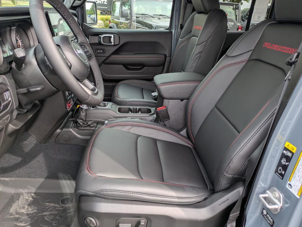 new 2025 Jeep Gladiator car, priced at $56,100
