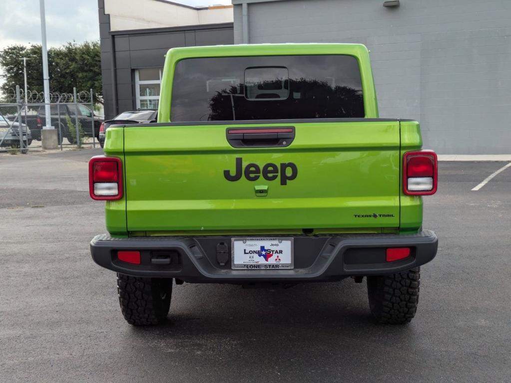 new 2025 Jeep Gladiator car, priced at $39,854