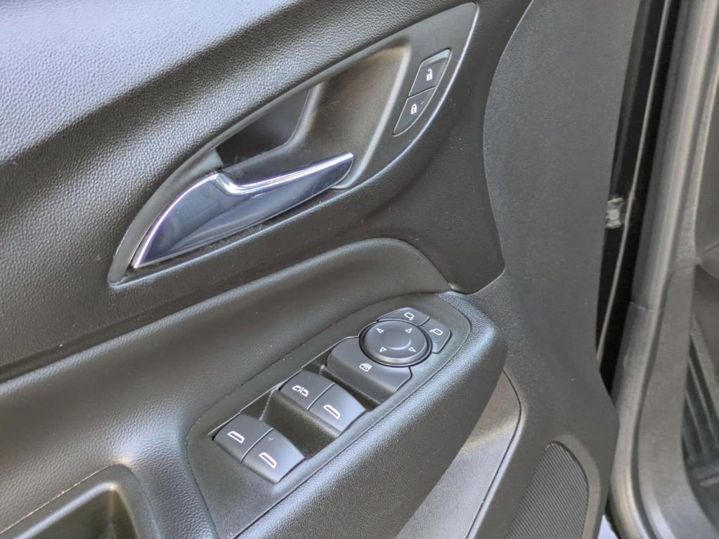 used 2022 Chevrolet Equinox car, priced at $23,785