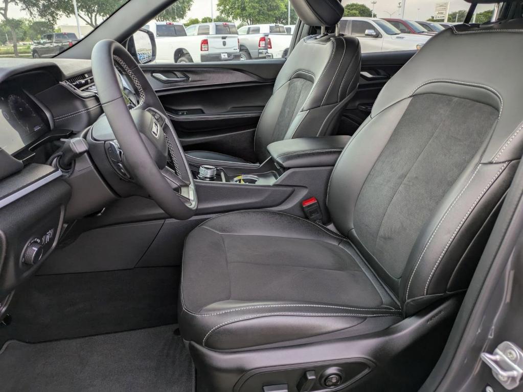 used 2025 Jeep Grand Cherokee L car, priced at $40,149