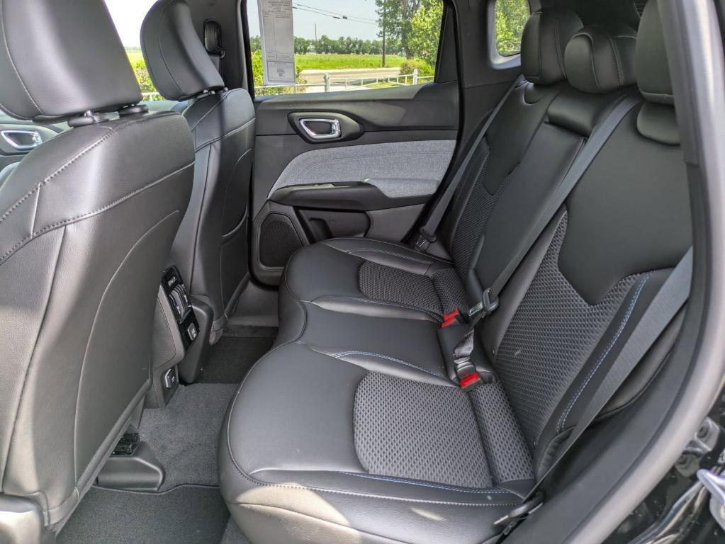 new 2025 Jeep Compass car, priced at $25,013