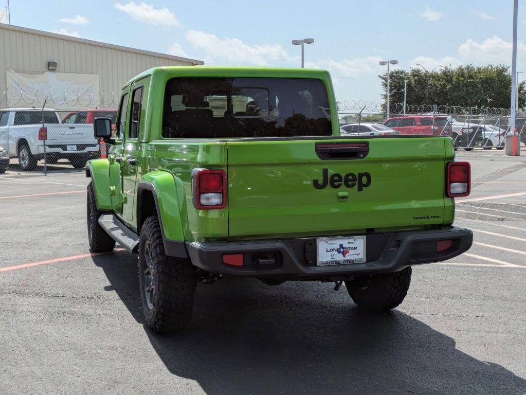 new 2025 Jeep Gladiator car, priced at $40,024