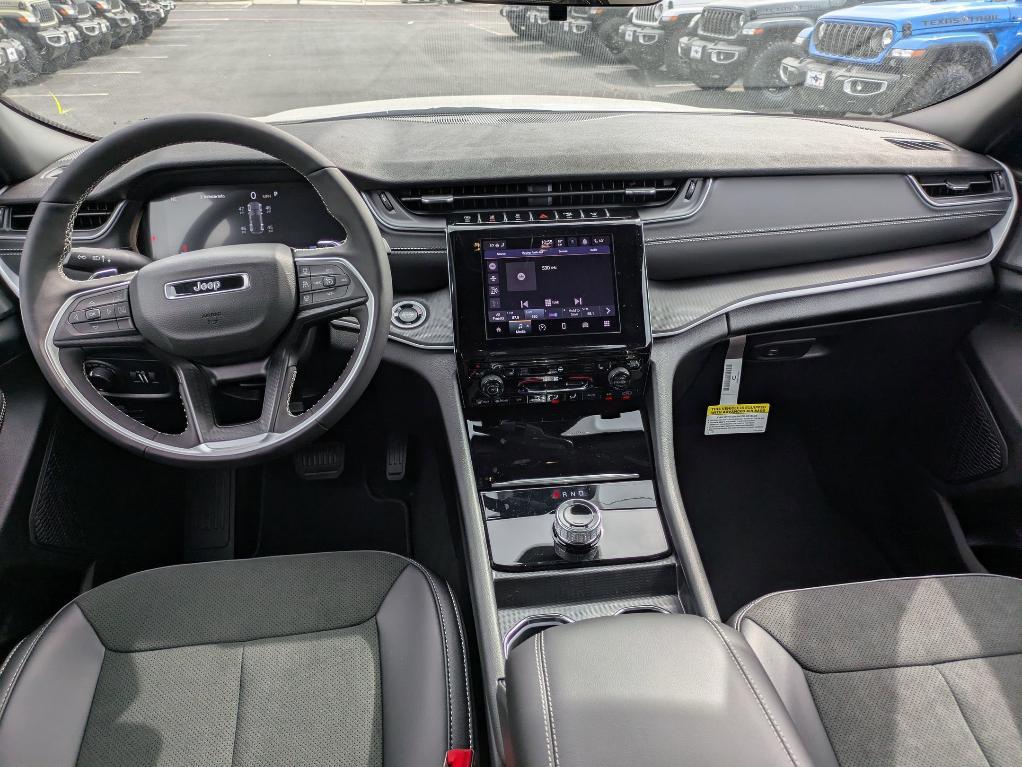 new 2025 Jeep Grand Cherokee car, priced at $37,384