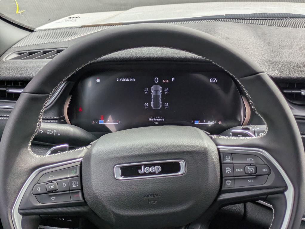 new 2025 Jeep Grand Cherokee car, priced at $38,030