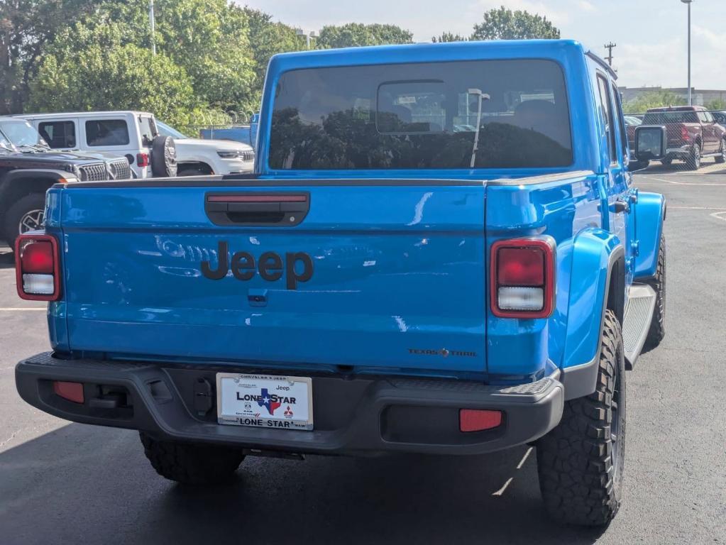 new 2025 Jeep Gladiator car, priced at $39,854