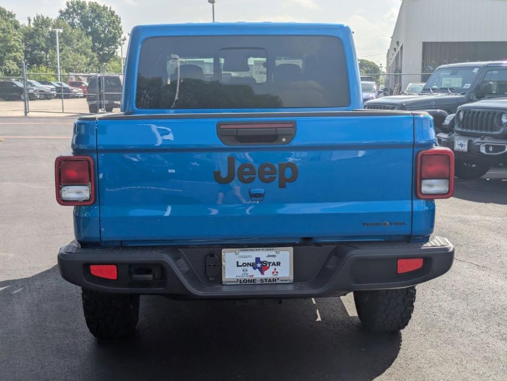new 2025 Jeep Gladiator car, priced at $39,854