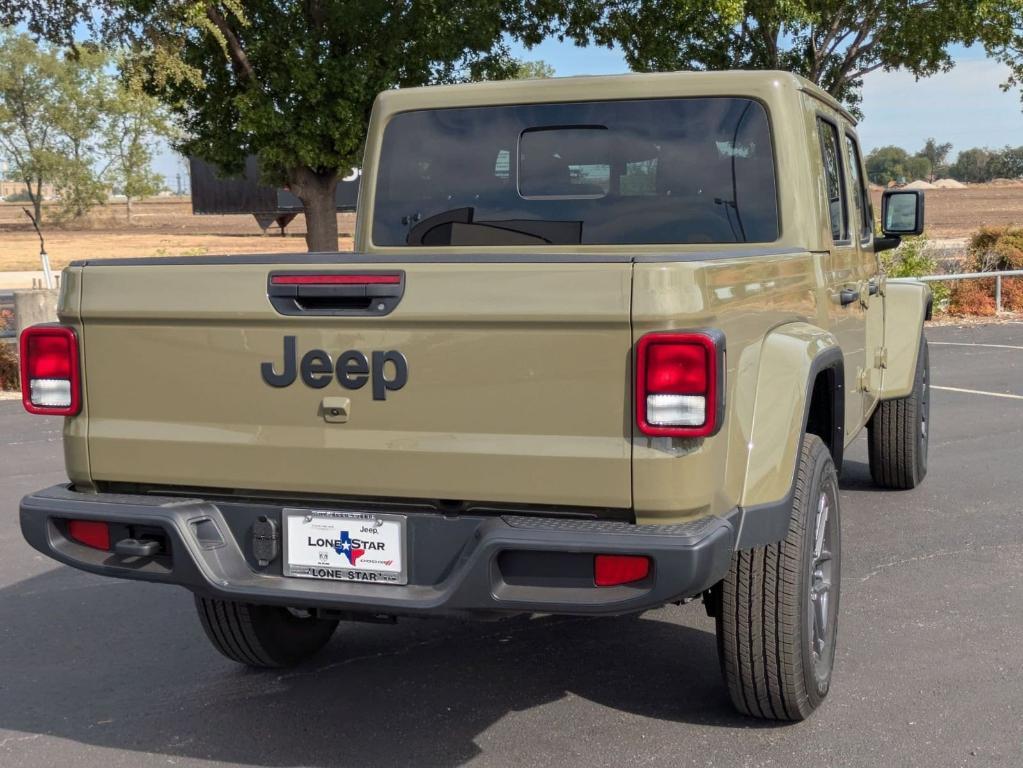 new 2025 Jeep Gladiator car, priced at $40,350