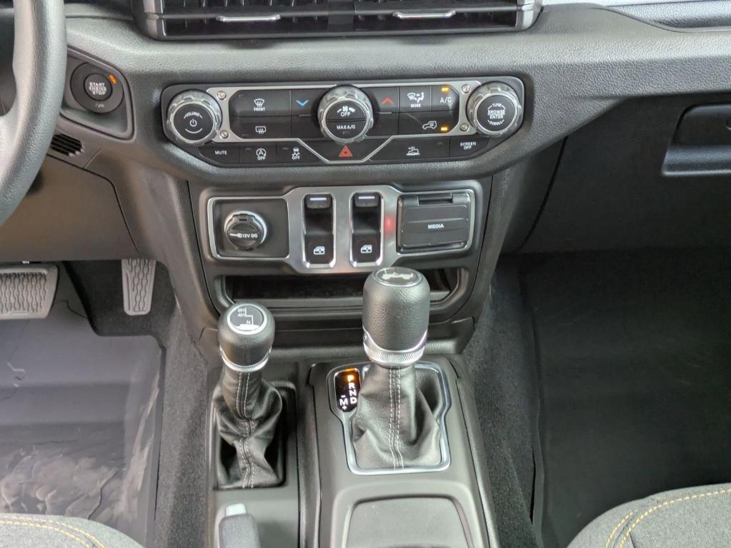 new 2025 Jeep Wrangler car, priced at $32,958