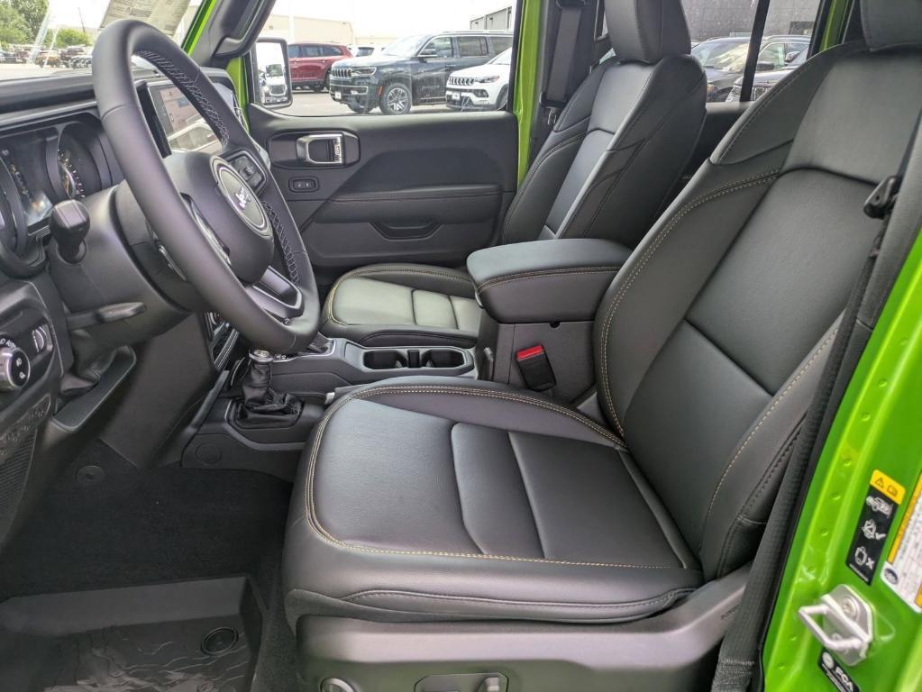 new 2025 Jeep Gladiator car, priced at $40,679