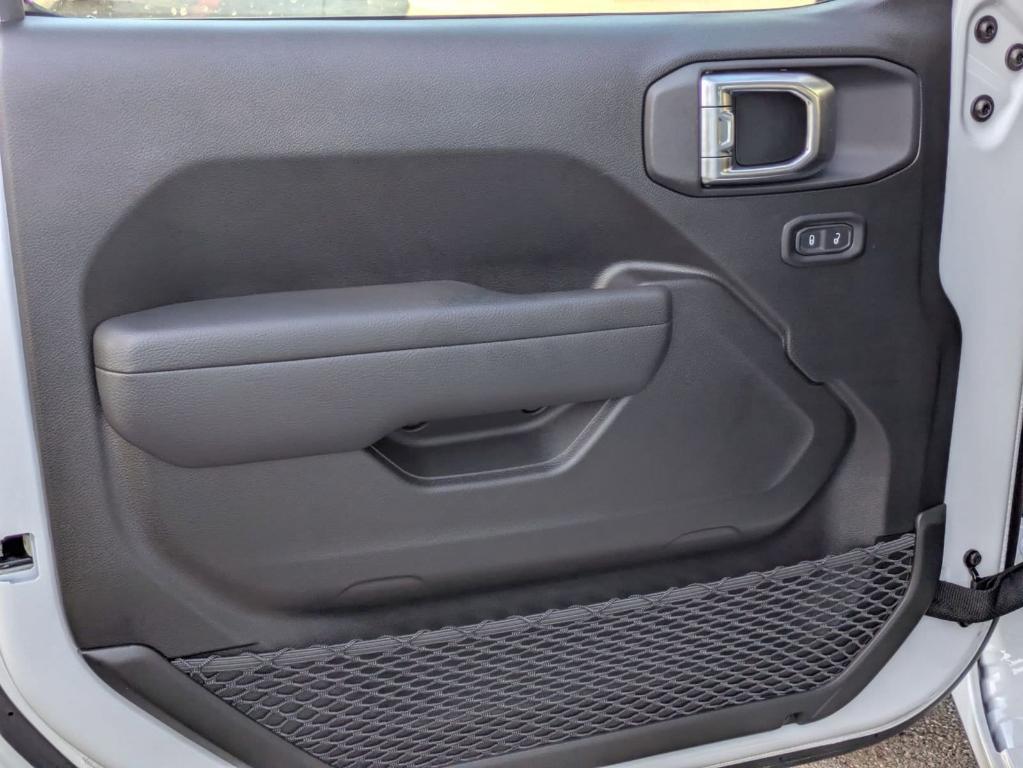 new 2025 Jeep Wrangler car, priced at $33,350