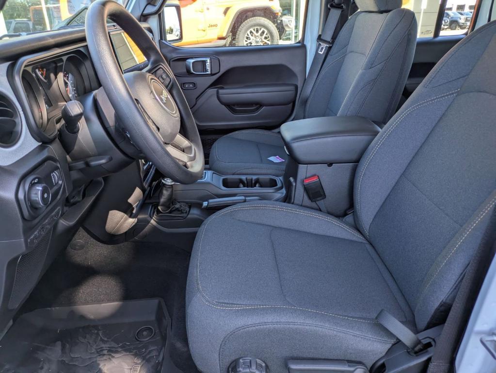 new 2025 Jeep Wrangler car, priced at $33,350