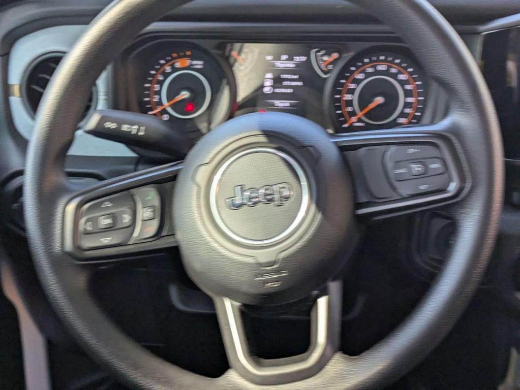 new 2025 Jeep Wrangler car, priced at $33,350