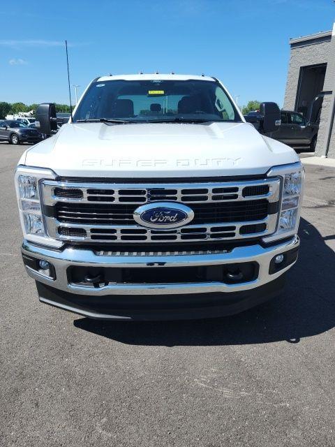 new 2025 Ford F-350 car, priced at $53,650