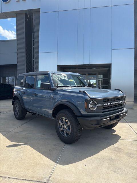 new 2025 Ford Bronco car, priced at $40,795