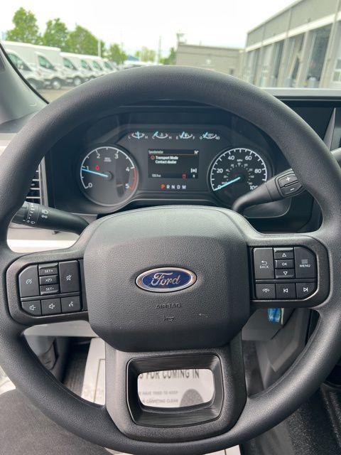 new 2025 Ford F-350 car, priced at $65,430