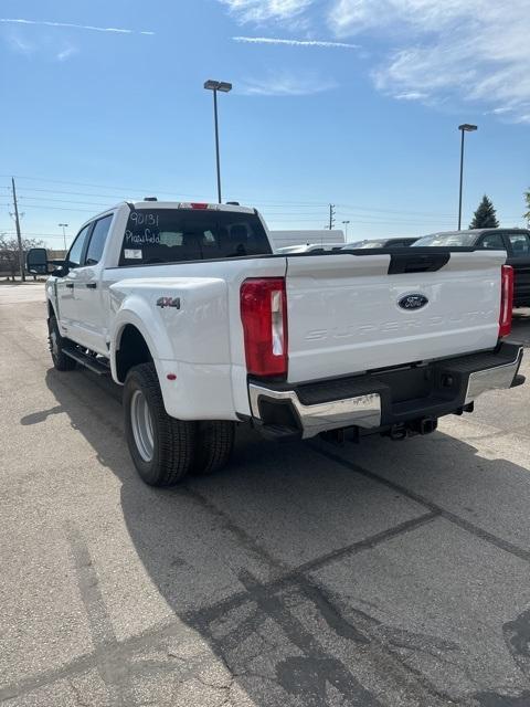 new 2024 Ford F-350 car, priced at $62,210