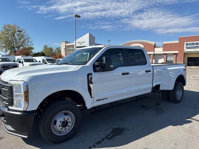 new 2024 Ford F-350 car, priced at $62,535