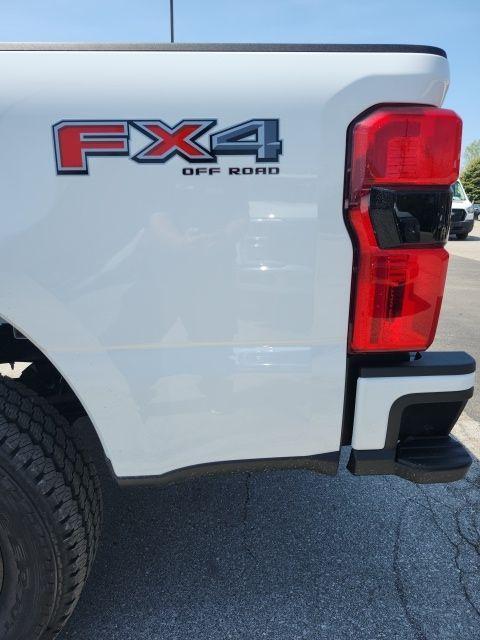 new 2025 Ford F-250 car, priced at $58,405