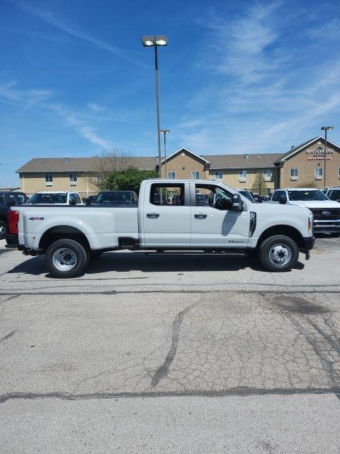 new 2025 Ford F-350 car, priced at $66,375