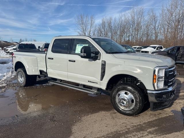 new 2025 Ford F-350 car, priced at $72,760