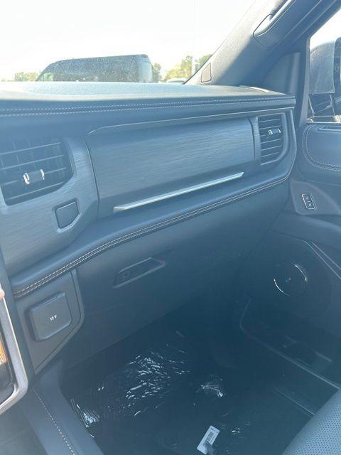 new 2024 Ford Expedition car, priced at $82,117