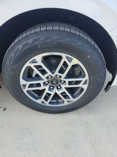 new 2025 Ford Expedition Max car, priced at $70,346