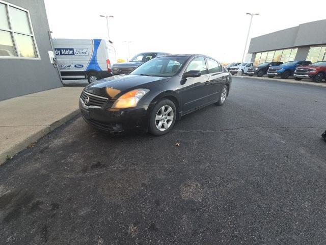 used 2009 Nissan Altima car, priced at $4,995