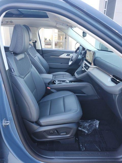 new 2025 Ford Explorer car, priced at $44,688