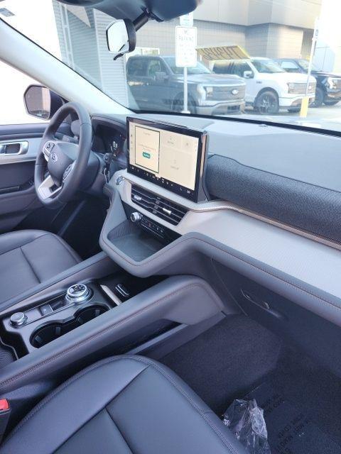 new 2025 Ford Explorer car, priced at $44,688