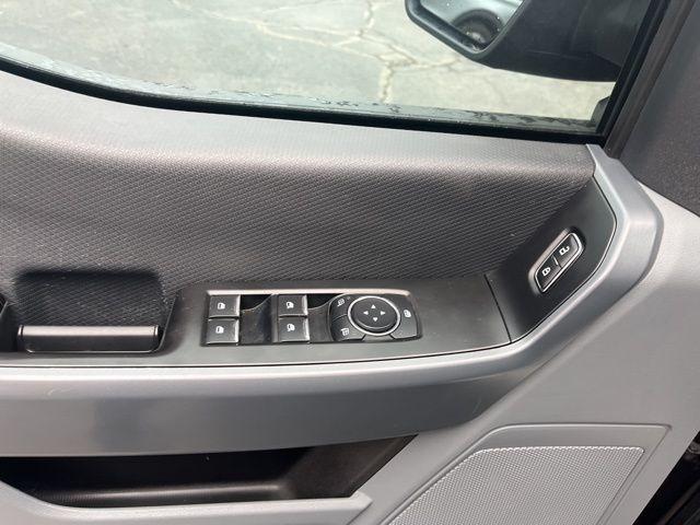 used 2021 Ford F-150 car, priced at $25,000