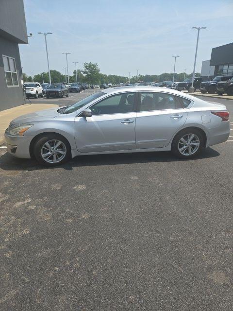 used 2015 Nissan Altima car, priced at $10,995
