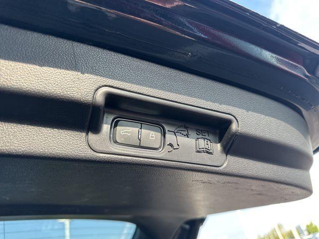 used 2022 Ford Explorer car, priced at $29,772