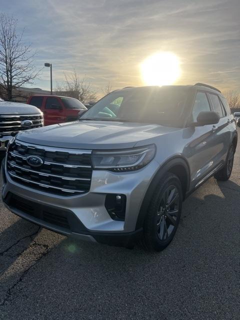 new 2025 Ford Explorer car, priced at $45,900