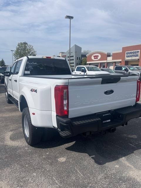 new 2024 Ford F-350 car, priced at $62,300