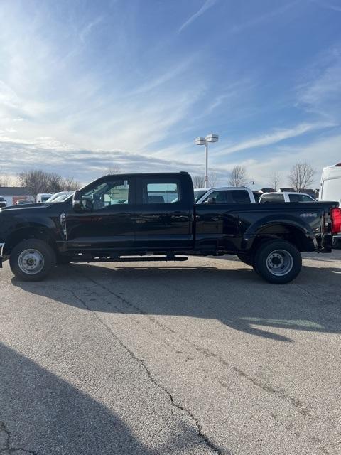 new 2025 Ford F-350 car, priced at $68,870