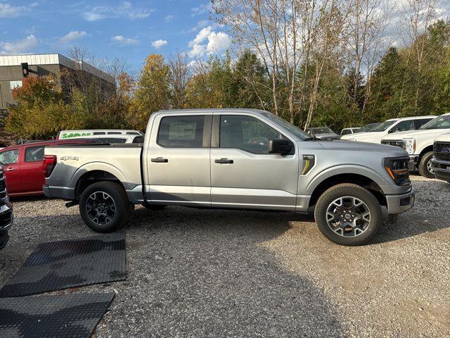 new 2024 Ford F-150 car, priced at $43,927