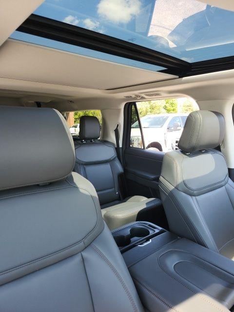 new 2025 Ford Expedition Max car, priced at $68,352