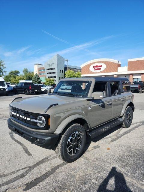 new 2025 Ford Bronco car, priced at $49,784