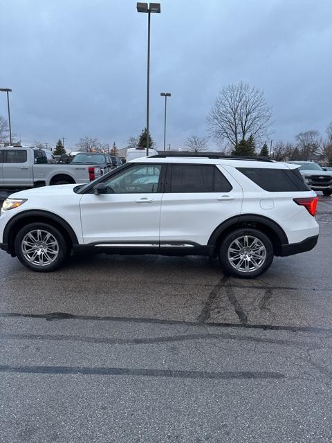 new 2025 Ford Explorer car, priced at $45,000