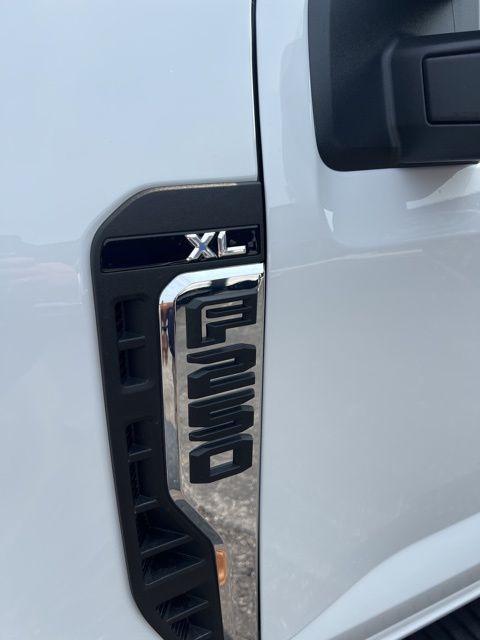 new 2025 Ford F-250 car, priced at $66,053