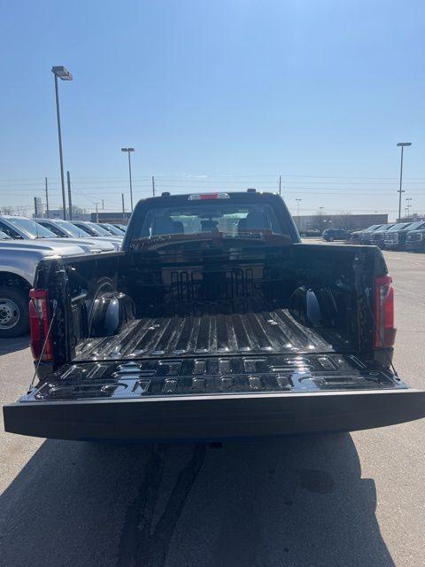 new 2025 Ford F-150 car, priced at $40,424