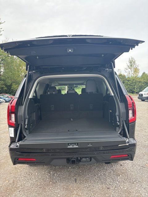 new 2025 Ford Expedition Max car, priced at $71,845