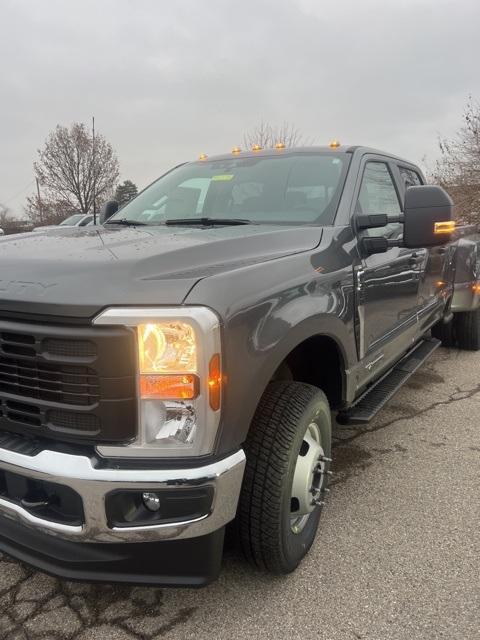 new 2024 Ford F-350 car, priced at $63,175