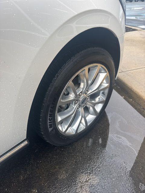 used 2019 Ford Expedition car, priced at $31,900