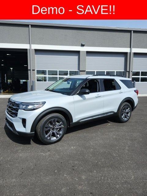 new 2025 Ford Explorer car, priced at $41,085